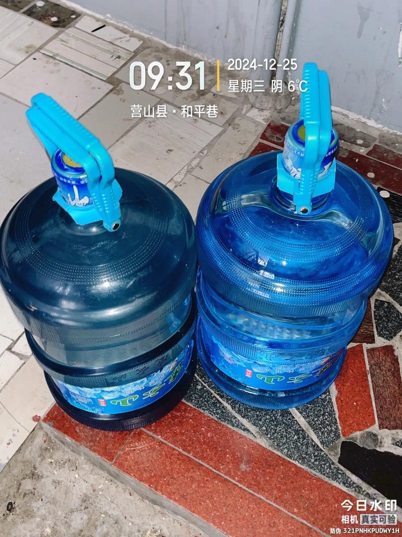 從送水員到網(wǎng)紅 第353天，一桶水撬動(dòng)的生活哲學(xué)
